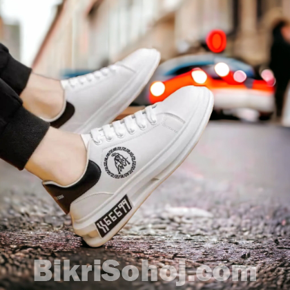 Fashionable sneakers shoes for mens